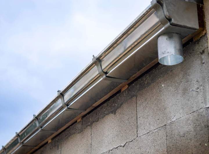 Mise en place gouttière zinc Bobigny